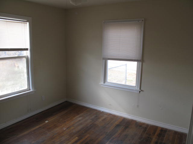 1404A Dunaway St #A - Photo 5 of 6