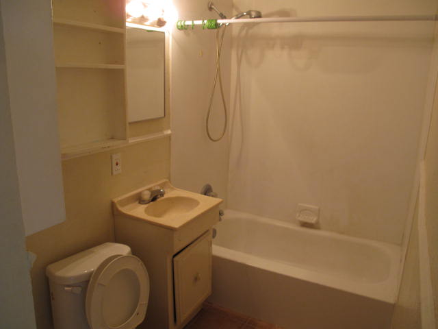 1404A Dunaway St #A - Photo 6 of 6