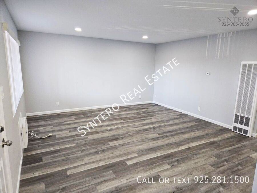 Glazier Ct #09 - Photo 2 of 10