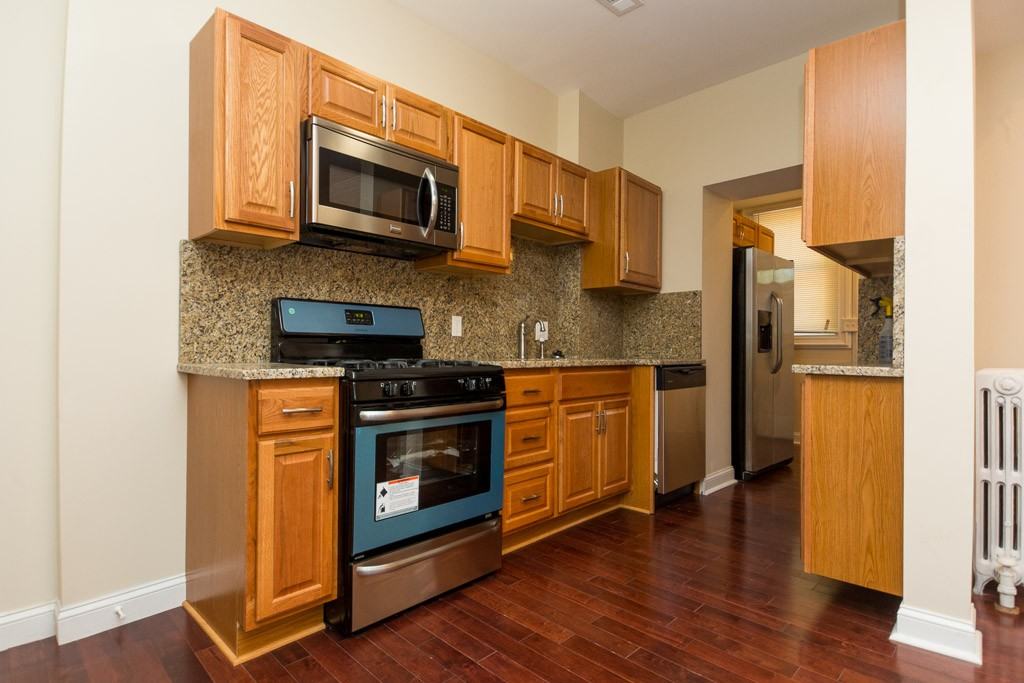 1317 West Virginia Avenue Northeast - Photo 7 of 21