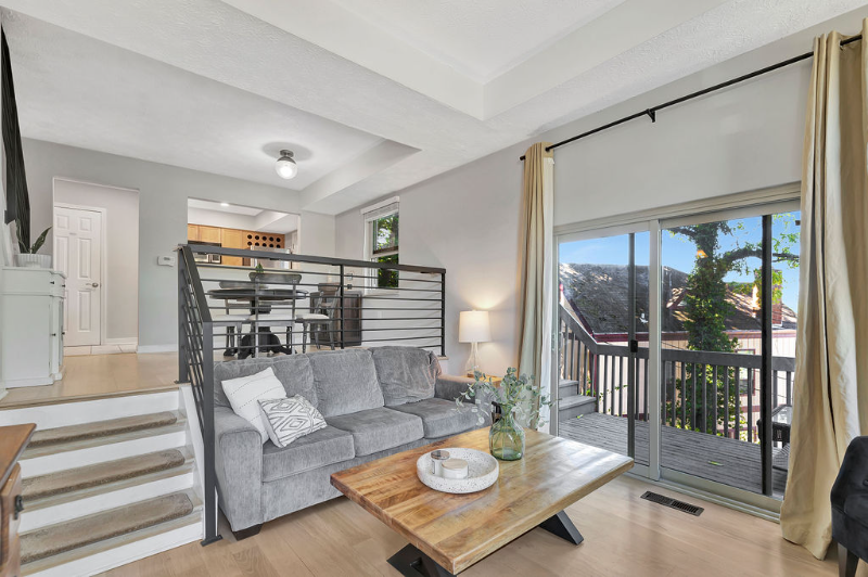 530 Tusculum Ave - Photo 2 of 20