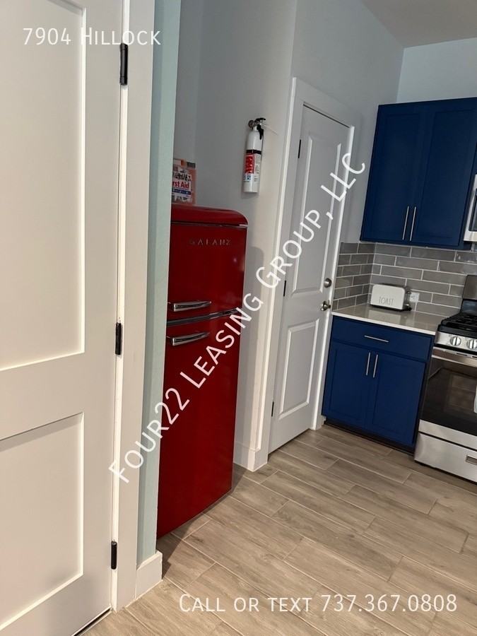 7904 Hillock Ter - Photo 2 of 10