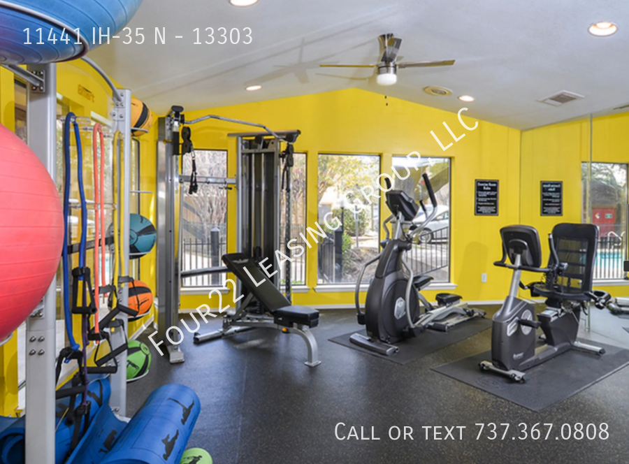 11441 N Interstate 35 #13303 - Photo 3 of 10