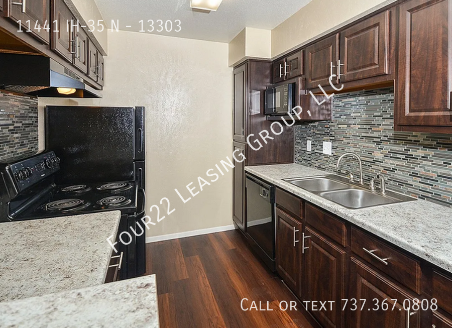 11441 N Interstate 35 #13303 - Photo 4 of 10