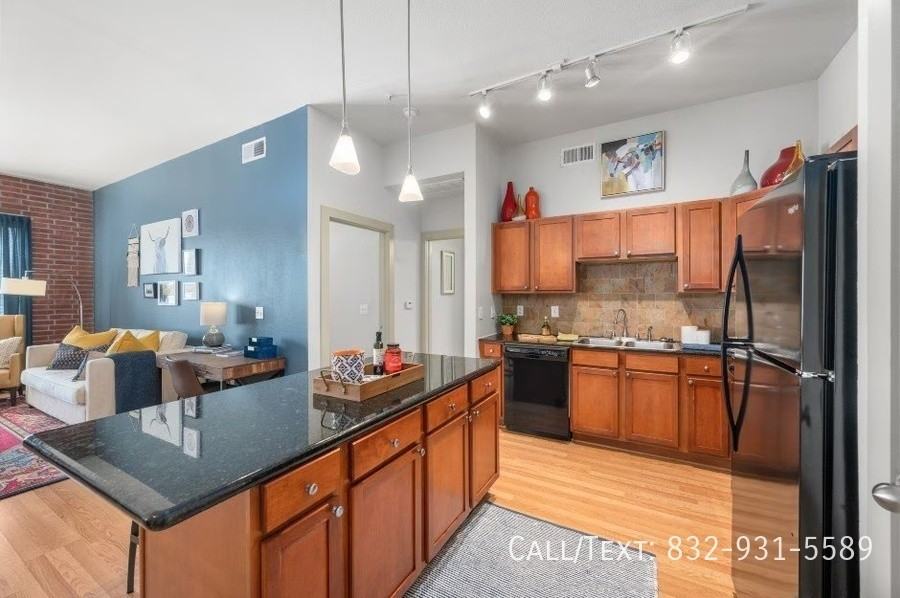 5298 Hidalgo St #GPC - Photo 2 of 16