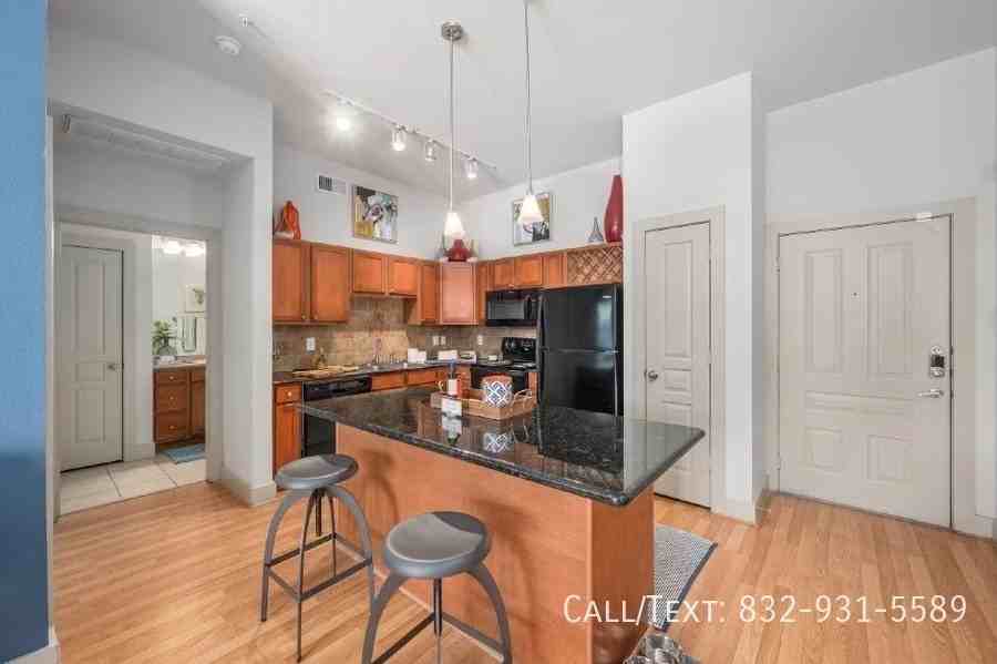 5298 Hidalgo St #GPC - Photo 3 of 16