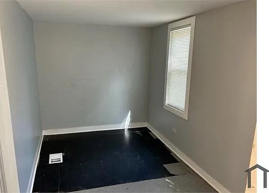 315 S Sacramento Blvd - Photo 2 of 8