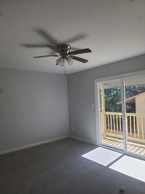 4985 Catalina Circle - Photo 6 of 8