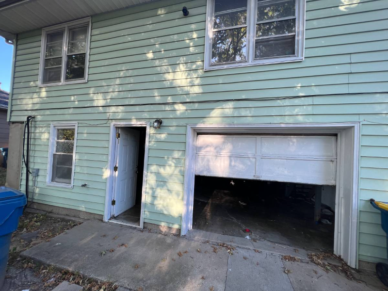 132 Novak St - Photo 2 of 4