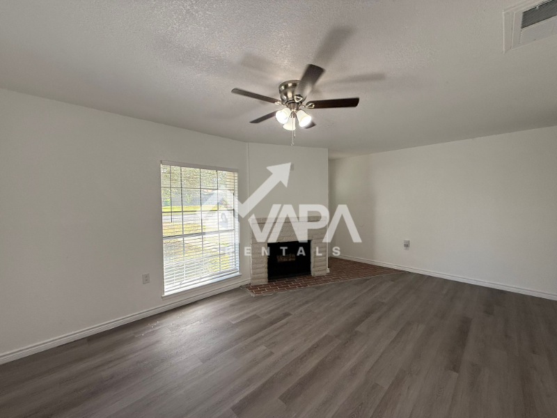 12917 Waynesboro St - Photo 3 of 16