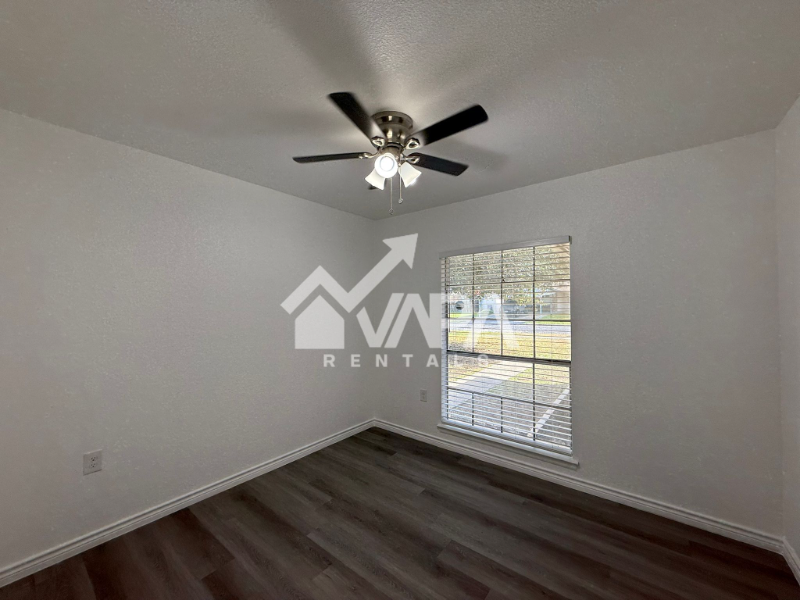 12917 Waynesboro St - Photo 5 of 16