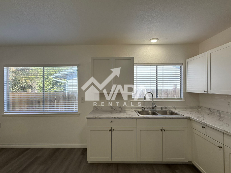 12917 Waynesboro St - Photo 7 of 16