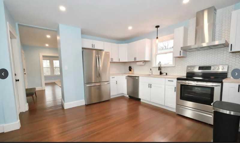 29 Roosevelt St #2 - Photo 2 of 14