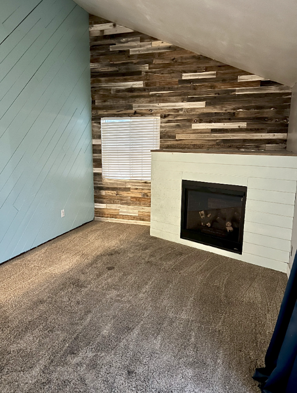 327 Wn - Photo 2 of 10