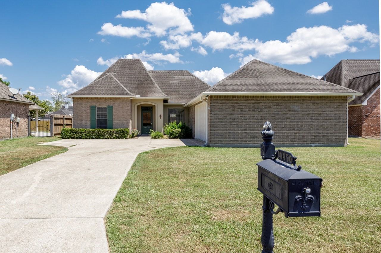 14450 Lake Meadows Ct - Photo 2 of 23