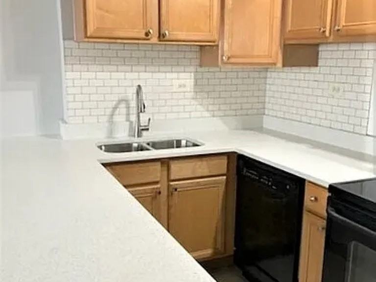 6030 North Sheridan Road, Unit 1003 - Photo 2 of 4