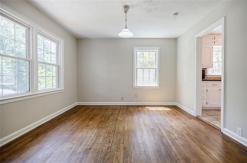 1716 Beacon Hill Blvd NE, Unit 1 - Photo 2 of 20