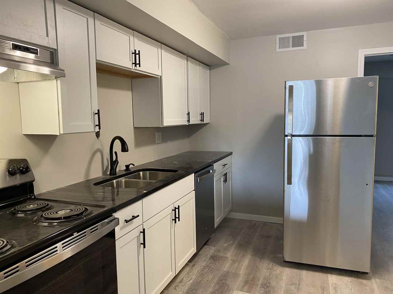 1105 Evans Avenue - Photo 2 of 26