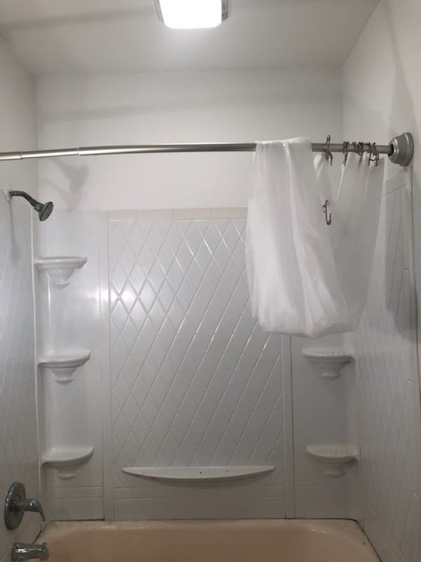 114 E 10th Street - Photo 5 of 7