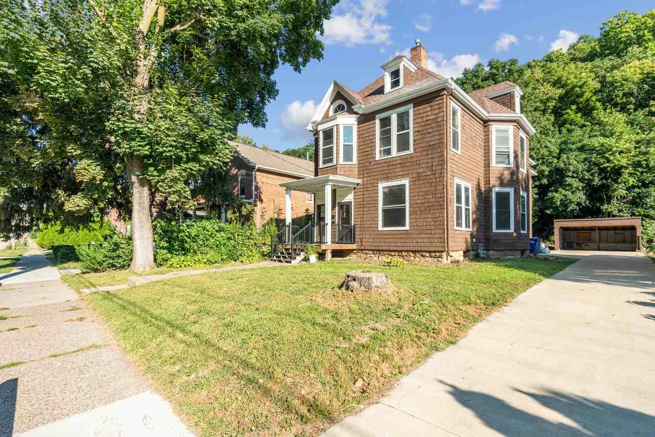 669 West Locust Street - Photo 3 of 19