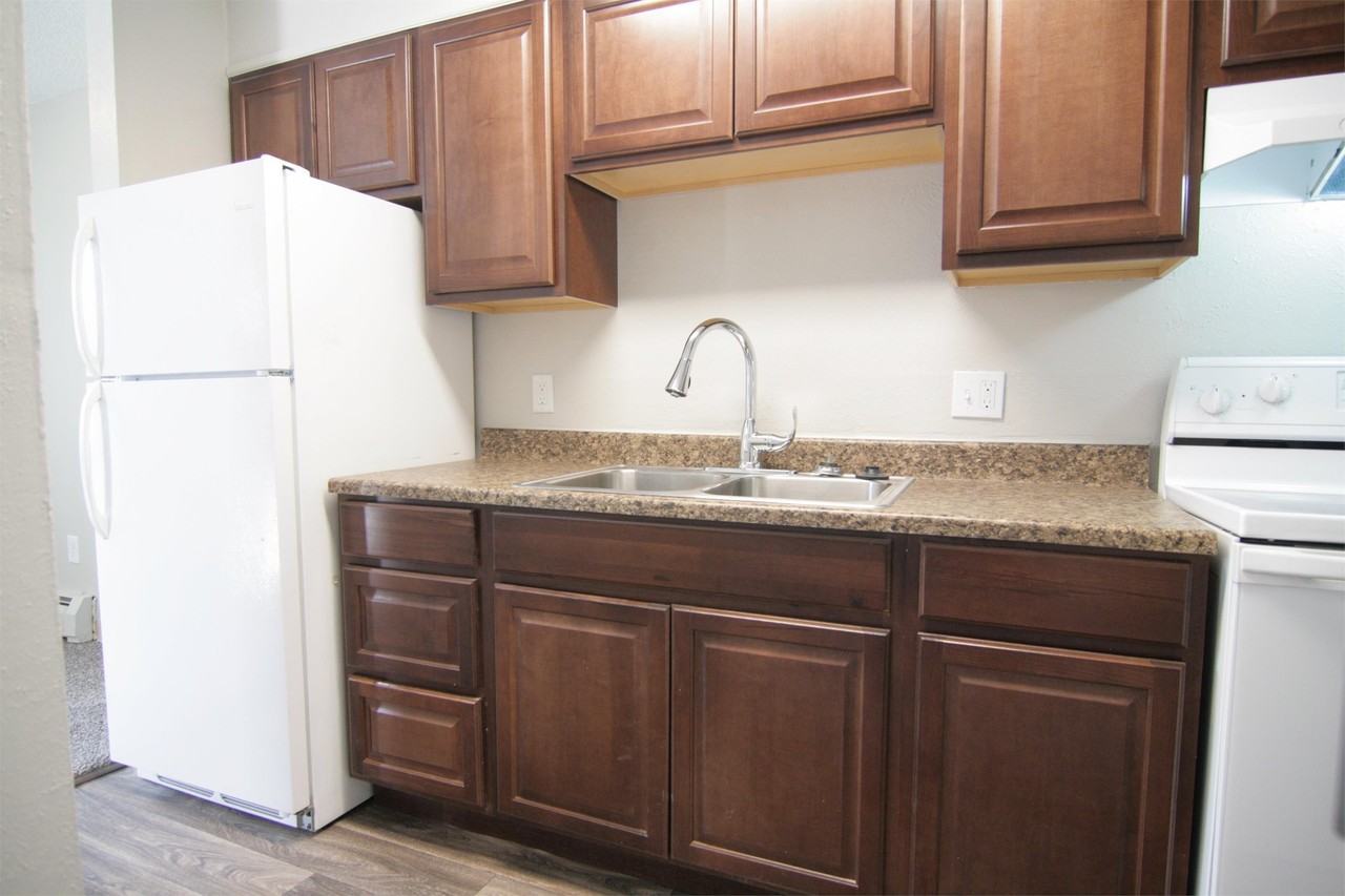 College View Apartments - Photo 2 of 5