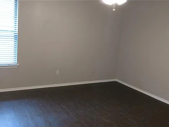 3319 Crites Street - Photo 4 of 9