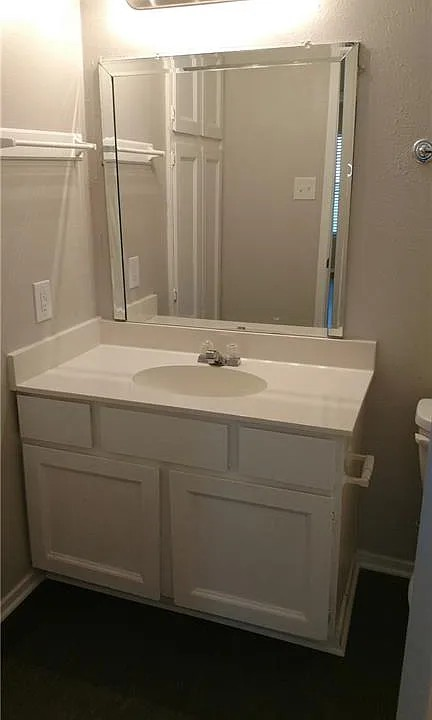 3319 Crites Street - Photo 5 of 9