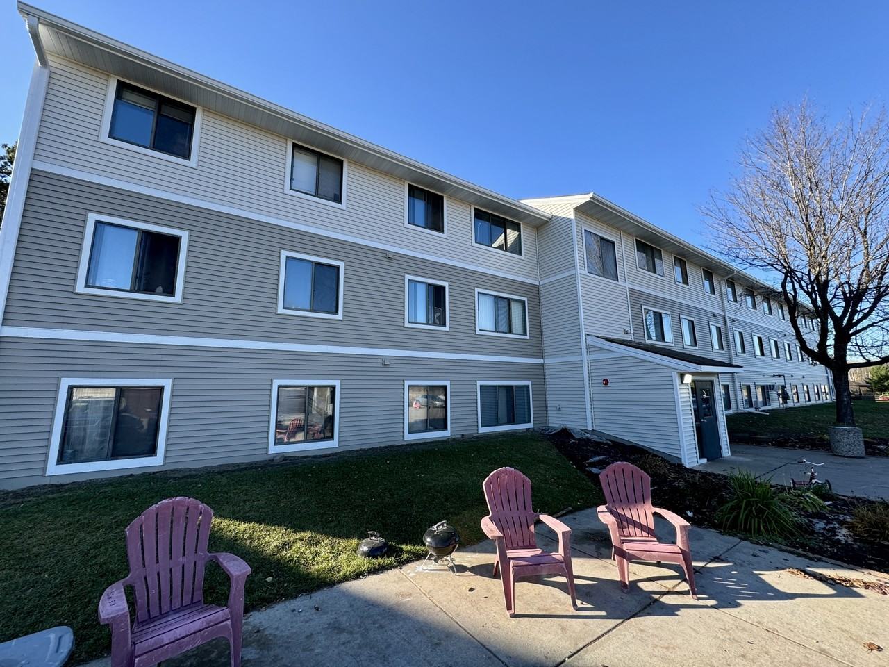 Pinebrook Apartments - Photo 7 of 9
