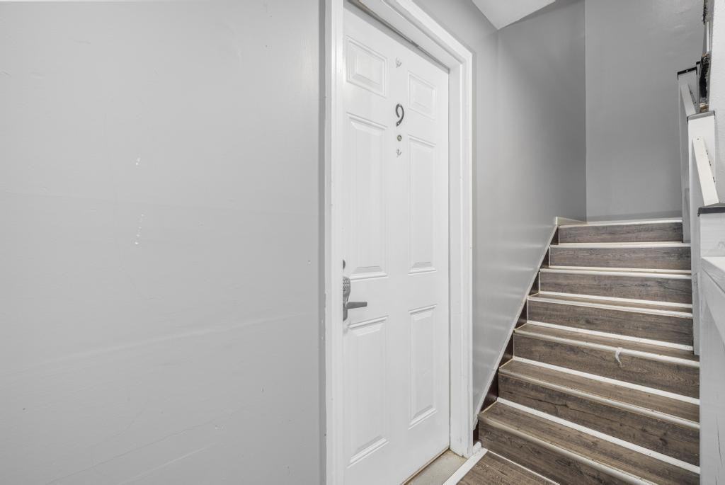 1429 Stratford Road - Photo 2 of 20