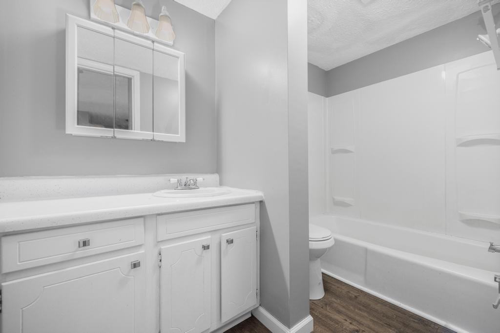 1429 Stratford Road - Photo 7 of 20