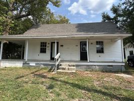 featured image of 424 Dyer St