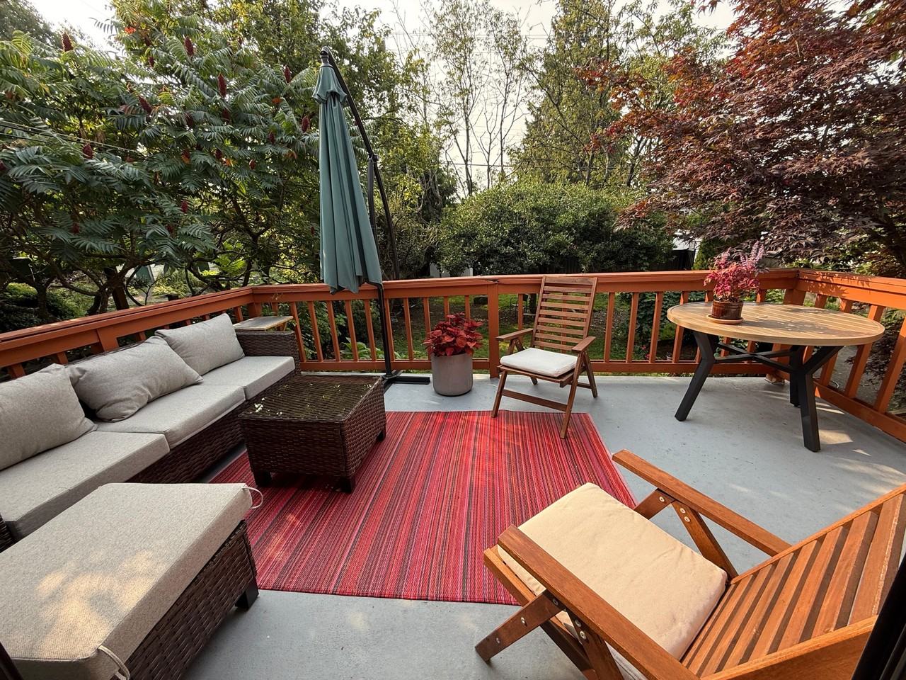 527 West 14th St #1 - Photo 2 of 10