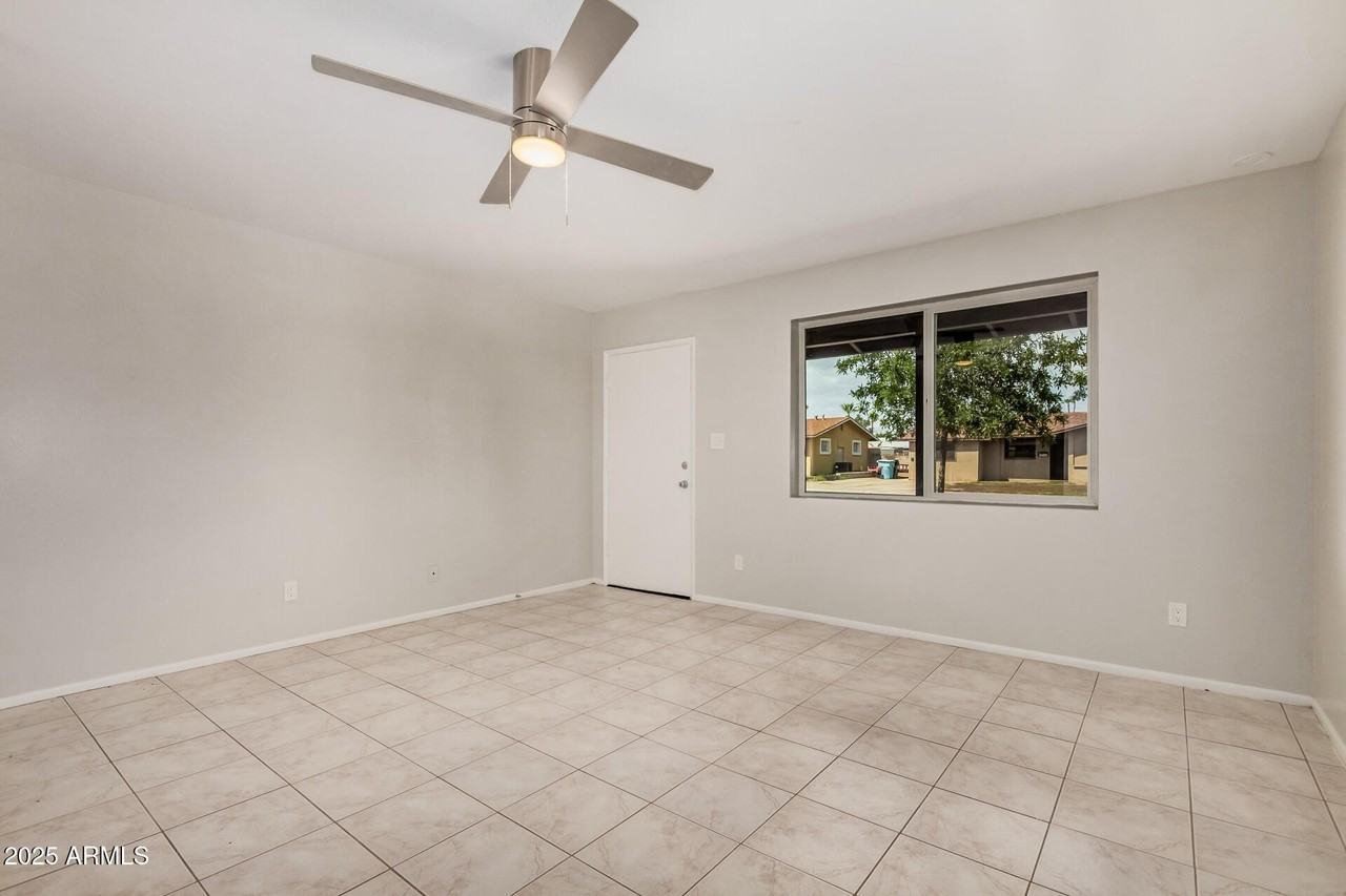 3419 W Glenn Dr - Photo 2 of 28