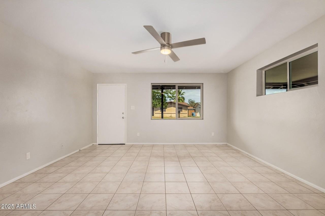 3419 W Glenn Dr - Photo 4 of 28