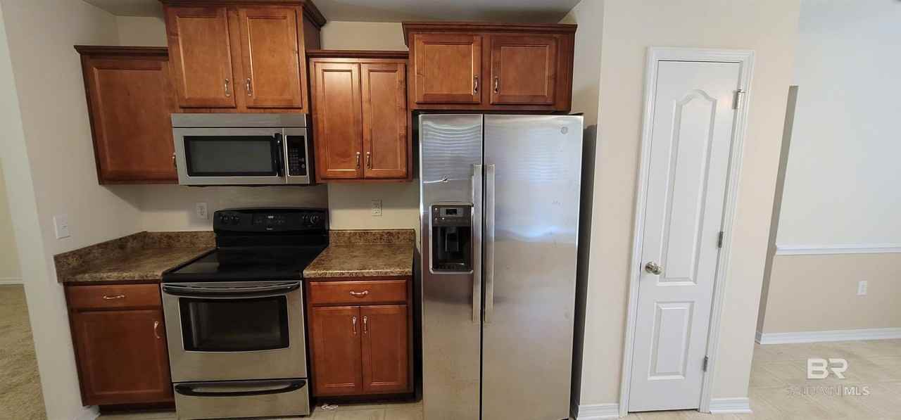 7339 Franklin Square Ct - Photo 4 of 16