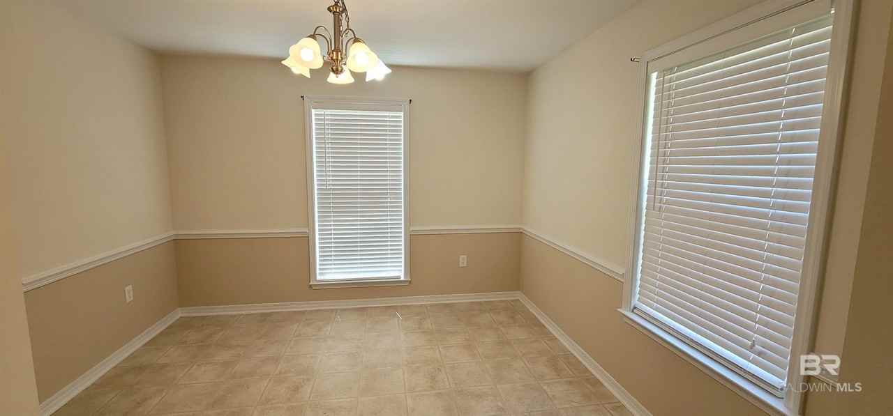 7339 Franklin Square Ct - Photo 6 of 16