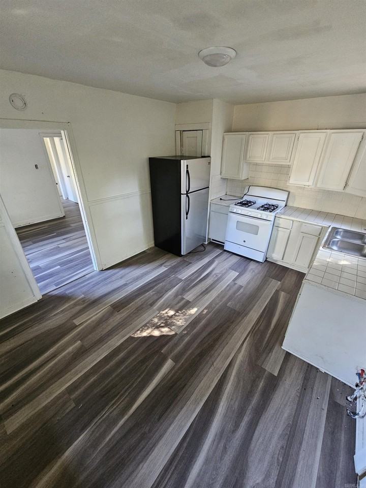 2804 Lincoln Avenue - Photo 5 of 6