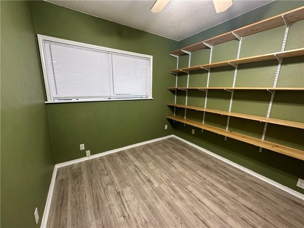 606 Wilshire Place - Photo 5 of 25