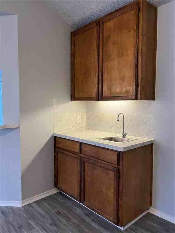 2942 Riverbend Court - Photo 5 of 33