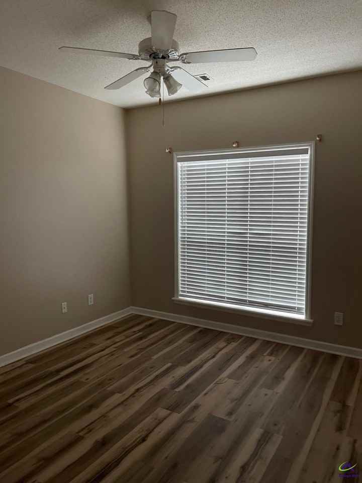 105 Jasmine Way - Photo 6 of 8