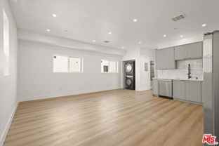 912 N Hudson Ave - Photo 1 of 1