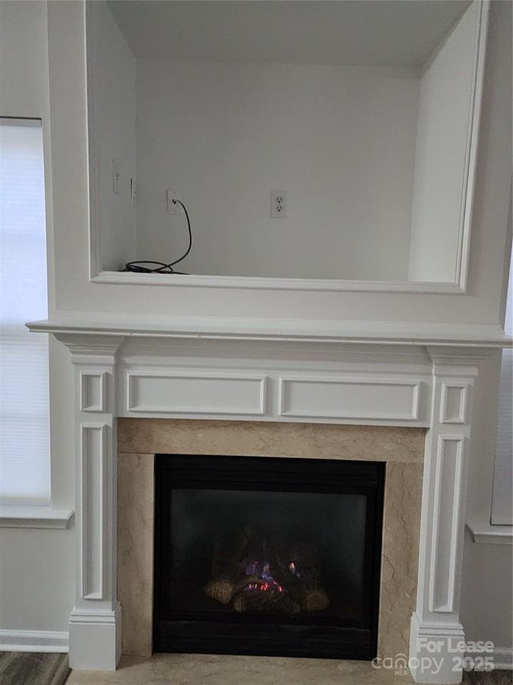 15258 Crossing Gate Dr - Photo 5 of 31