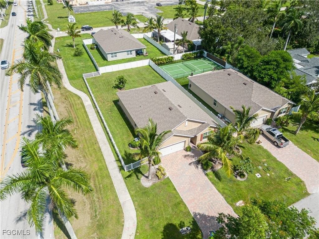 1401 Fountain Ave - Photo 3 of 25