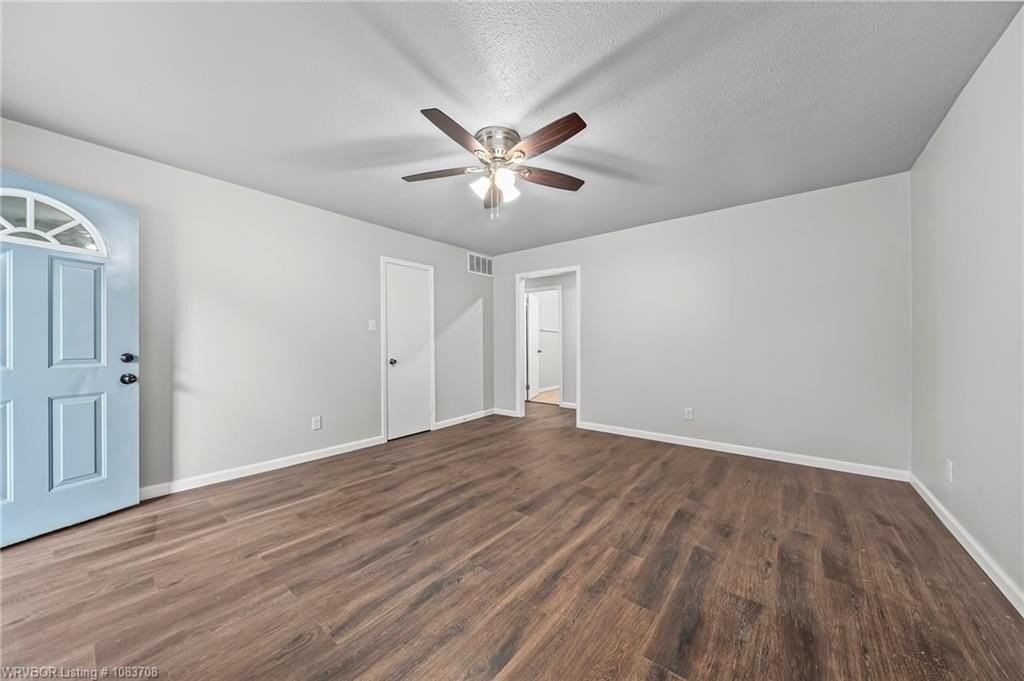 601 Cedar Ln - Photo 5 of 39