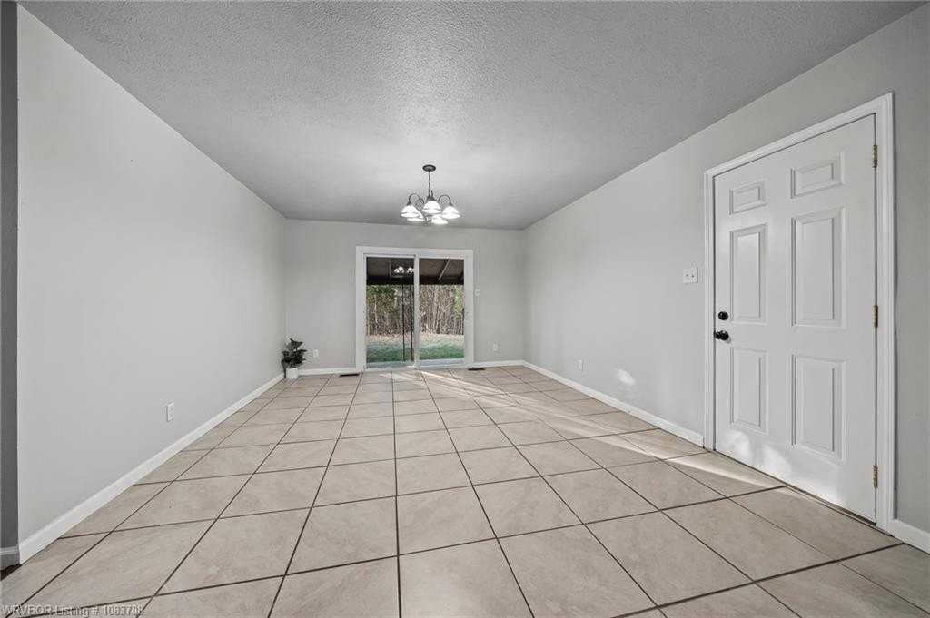 601 Cedar Ln - Photo 6 of 39