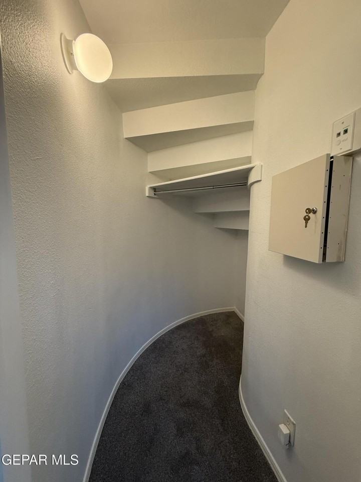 1605 Playa Del Sol Drive - Photo 7 of 29