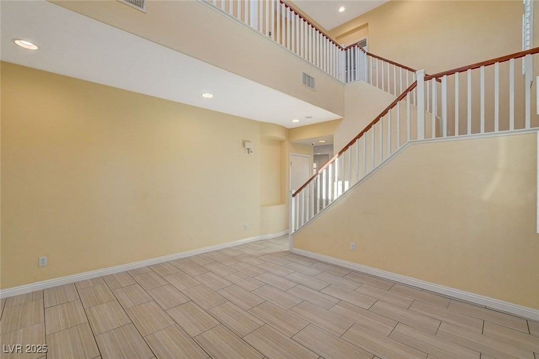 11832 Barcinas Ln - Photo 5 of 50