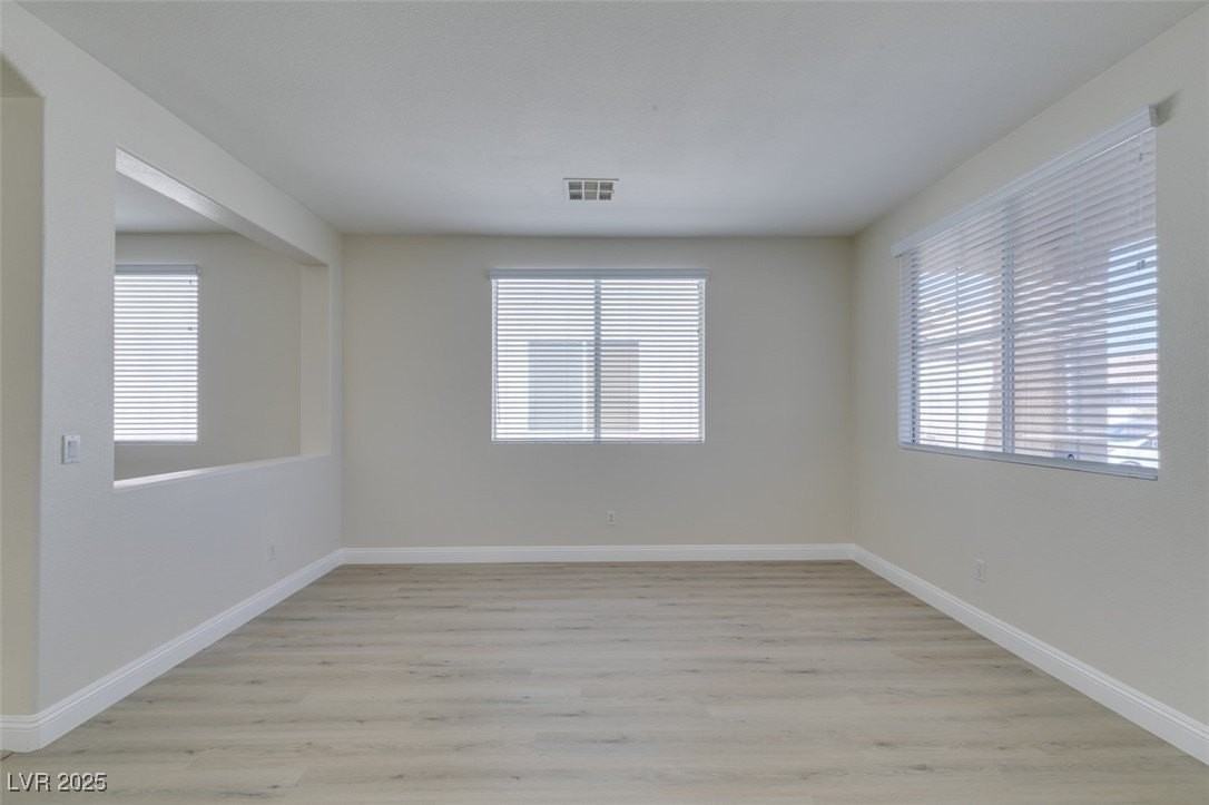 5747 Bear Springs Street - Photo 7 of 42