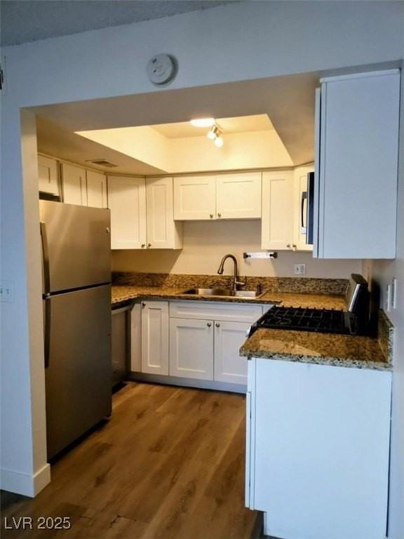 4350 Caliente Street - Photo 5 of 16