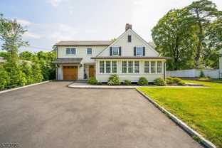 923 Central Ave - Photo 1 of 1
